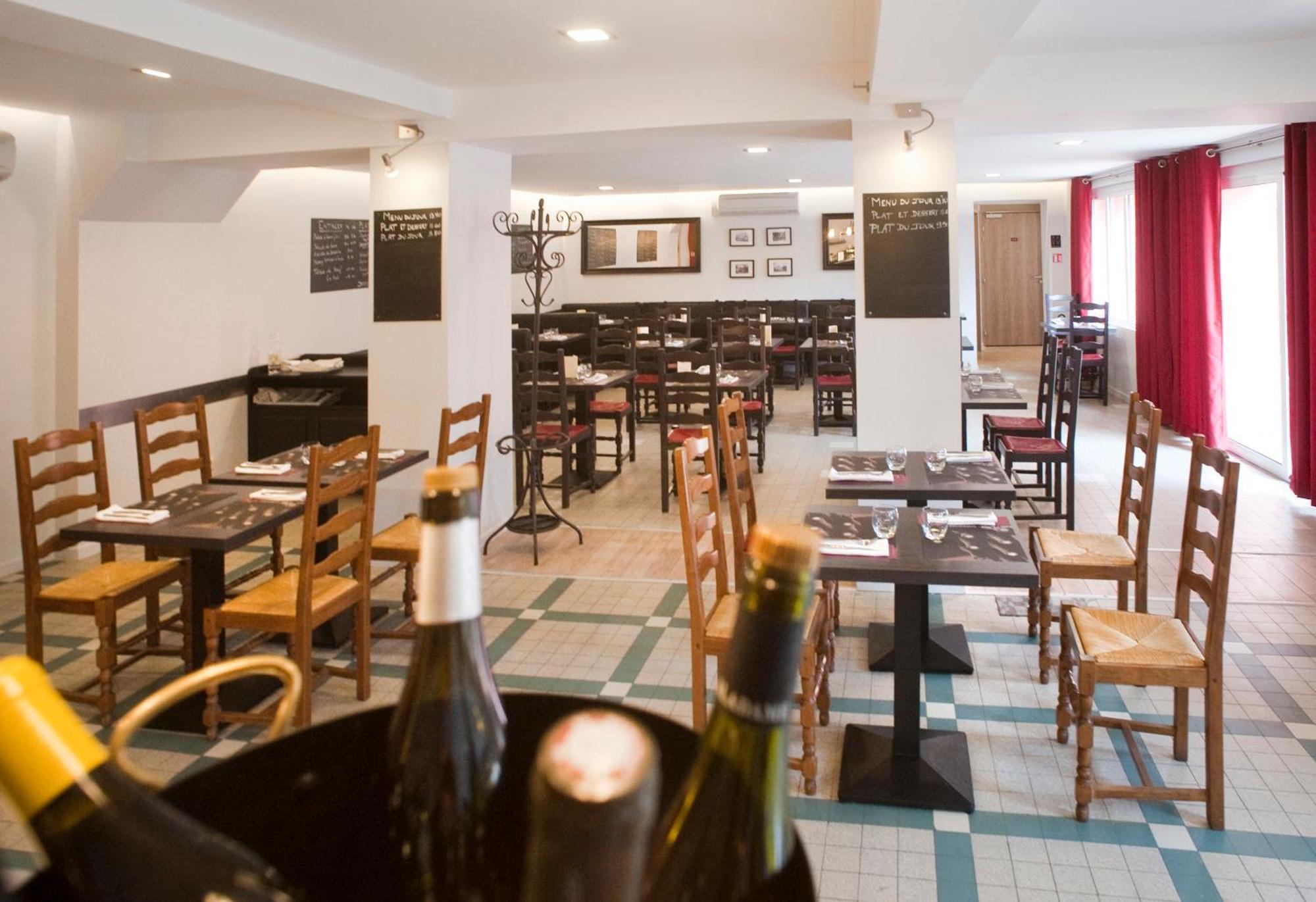 Comptoir Et Dependances 2*